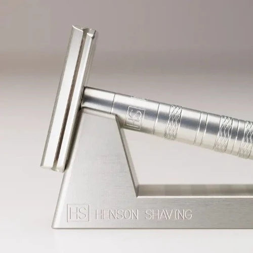 The Henson Razor Stand – Master Barber Store